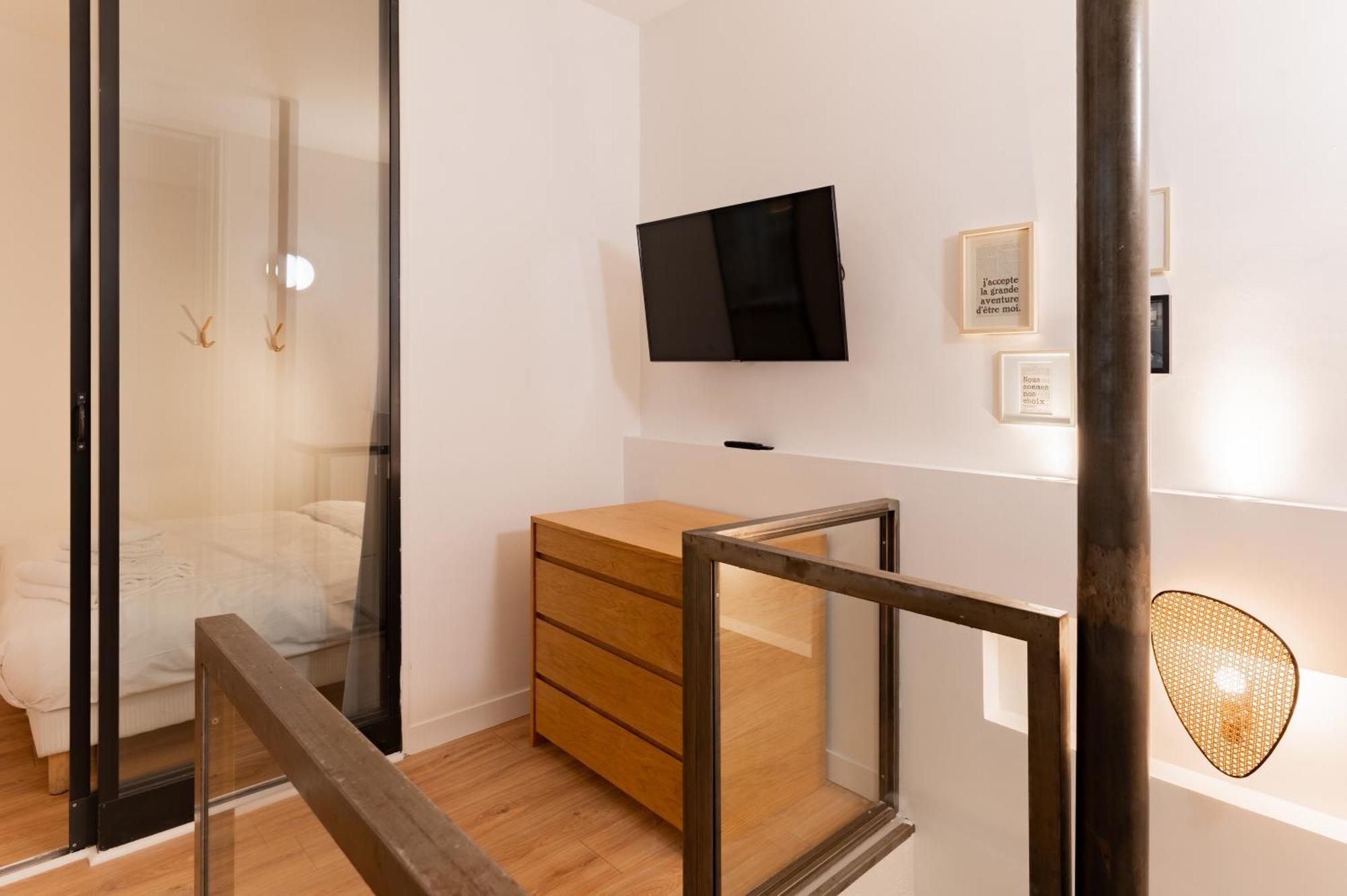 St Germain Sartre Chicsuites Paris Bagian luar foto