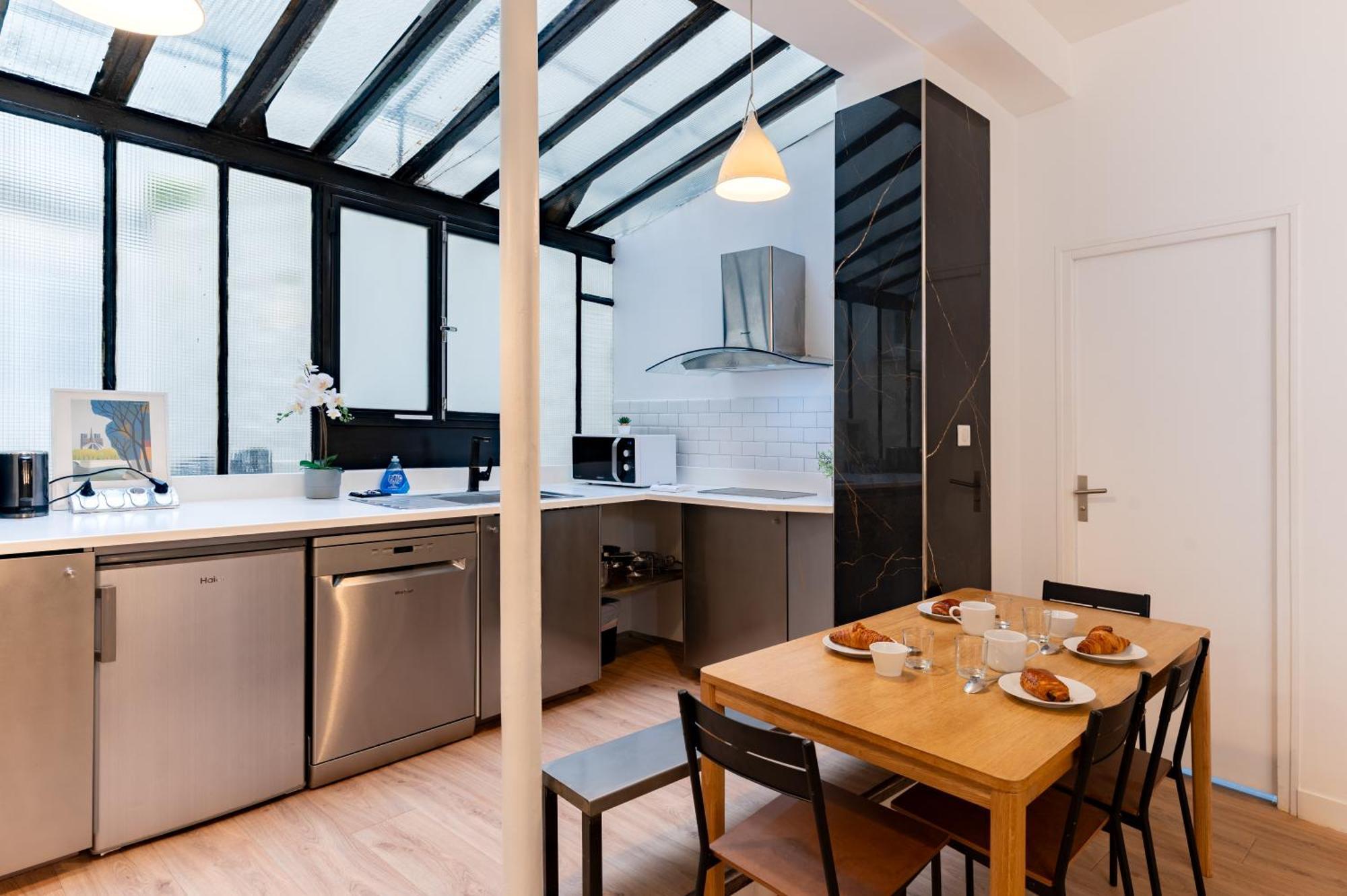 St Germain Sartre Chicsuites Paris Bagian luar foto