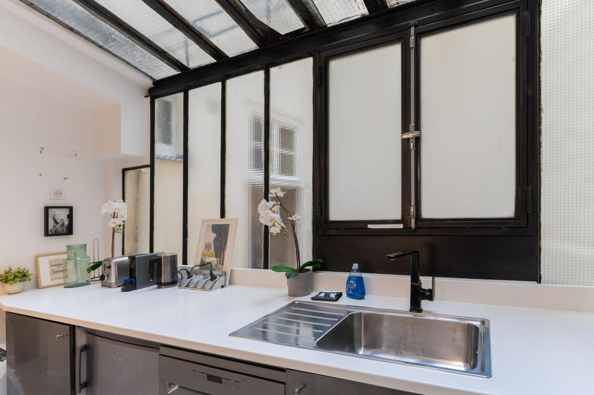St Germain Sartre Chicsuites Paris Bagian luar foto