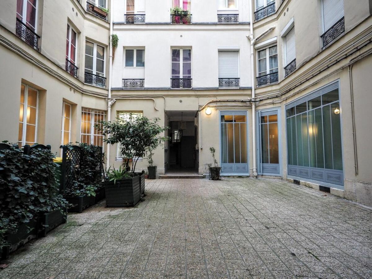 St Germain Sartre Chicsuites Paris Bagian luar foto
